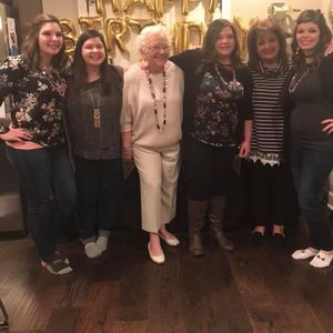 Meet your Posher, Sandy